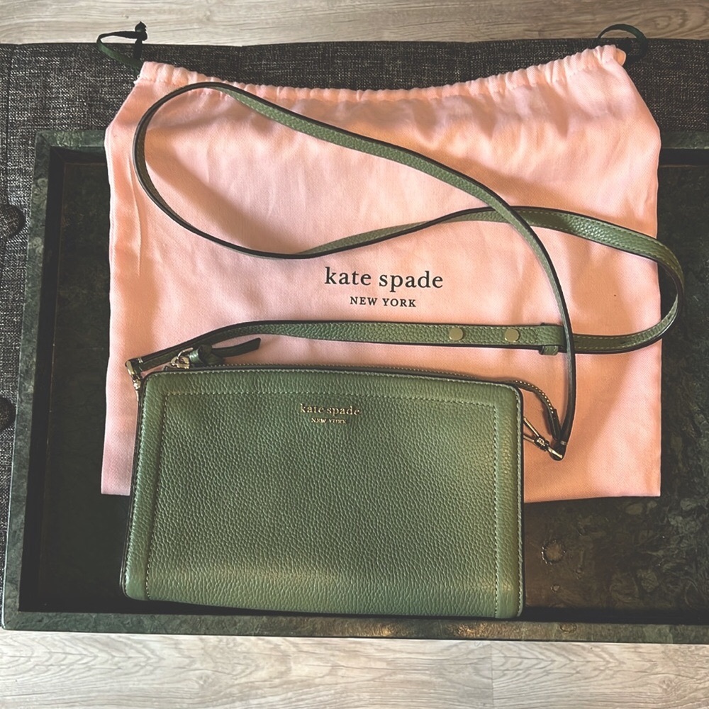 Kate Spade Knott Small Crossbody Purse (NWOT)